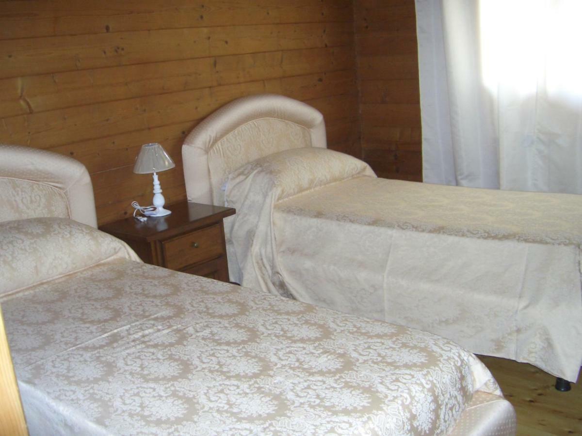 Chalet L Oasi Di Ambra 8 Posti Letto Con Uso Piscina Ardea Kültér fotó