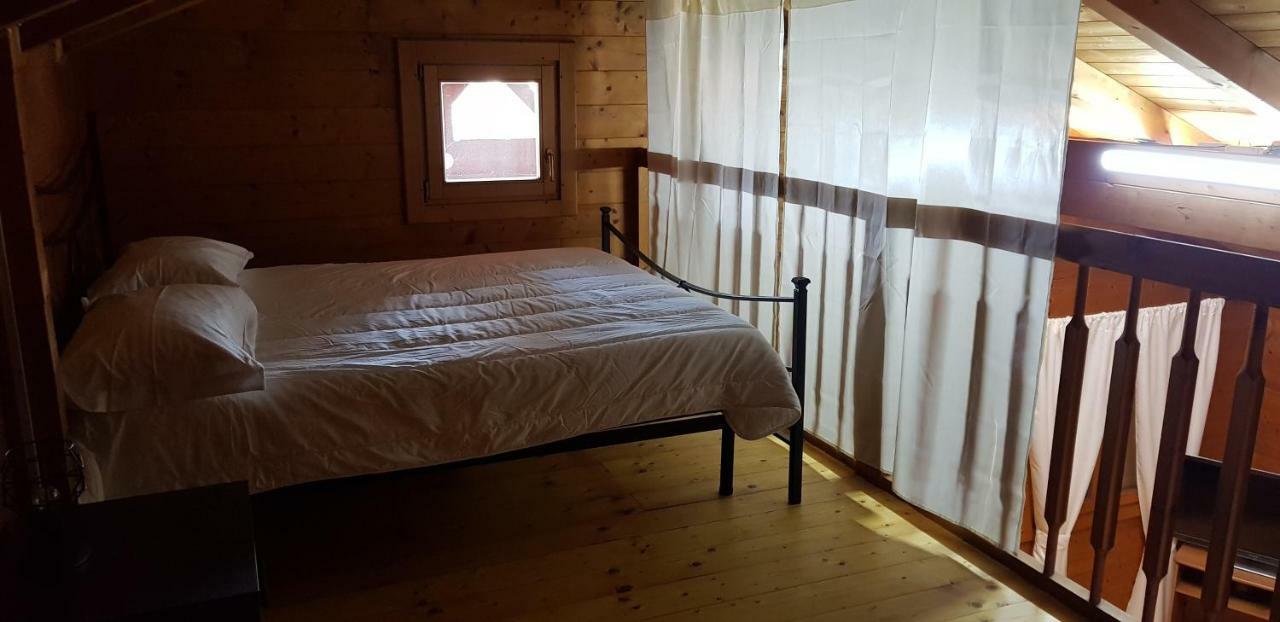 Chalet L Oasi Di Ambra 8 Posti Letto Con Uso Piscina Ardea Kültér fotó