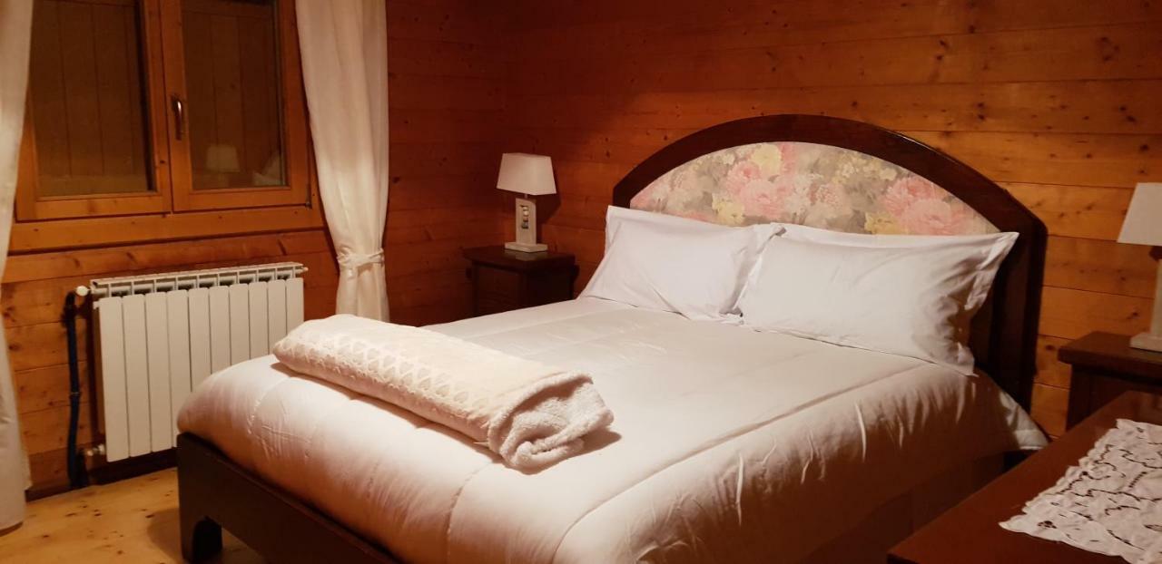 Chalet L Oasi Di Ambra 8 Posti Letto Con Uso Piscina Ardea Kültér fotó
